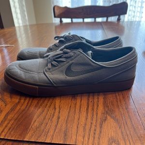 men’s nike shoes